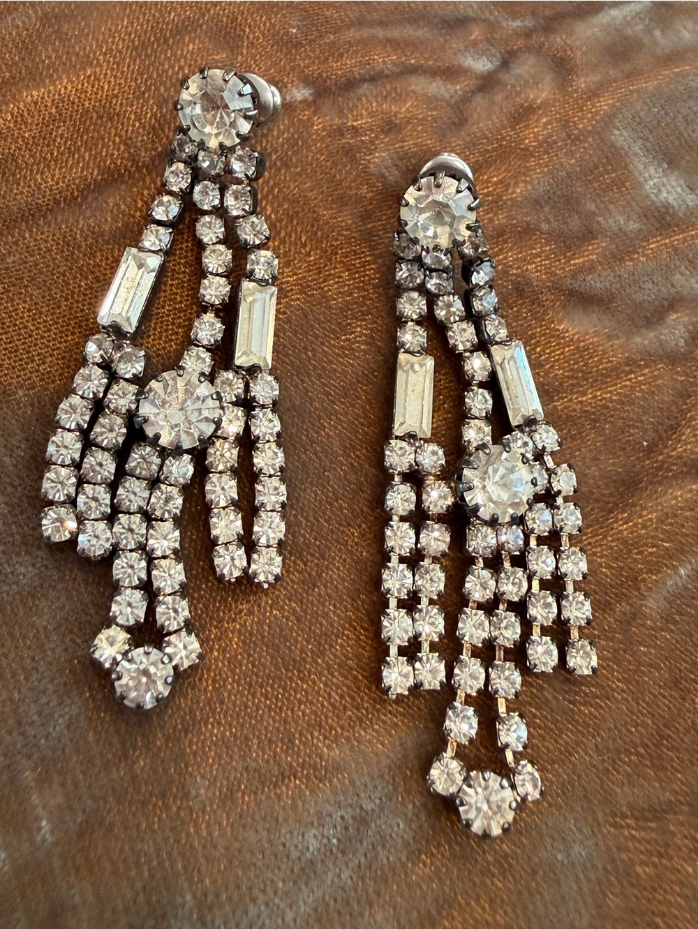 Dazzling Rhinestone Chandelier Screw-back  Earrings - Statement Drop Earrings